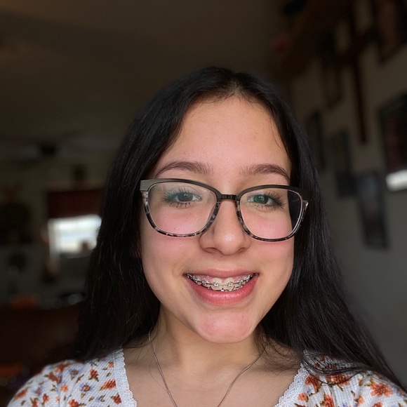 Meet your Posher, Sophia - Picture 1 of 1